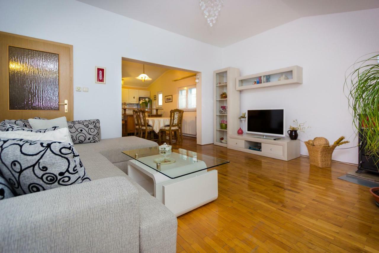 דירות ספליט Apartman Marija מראה חיצוני תמונה